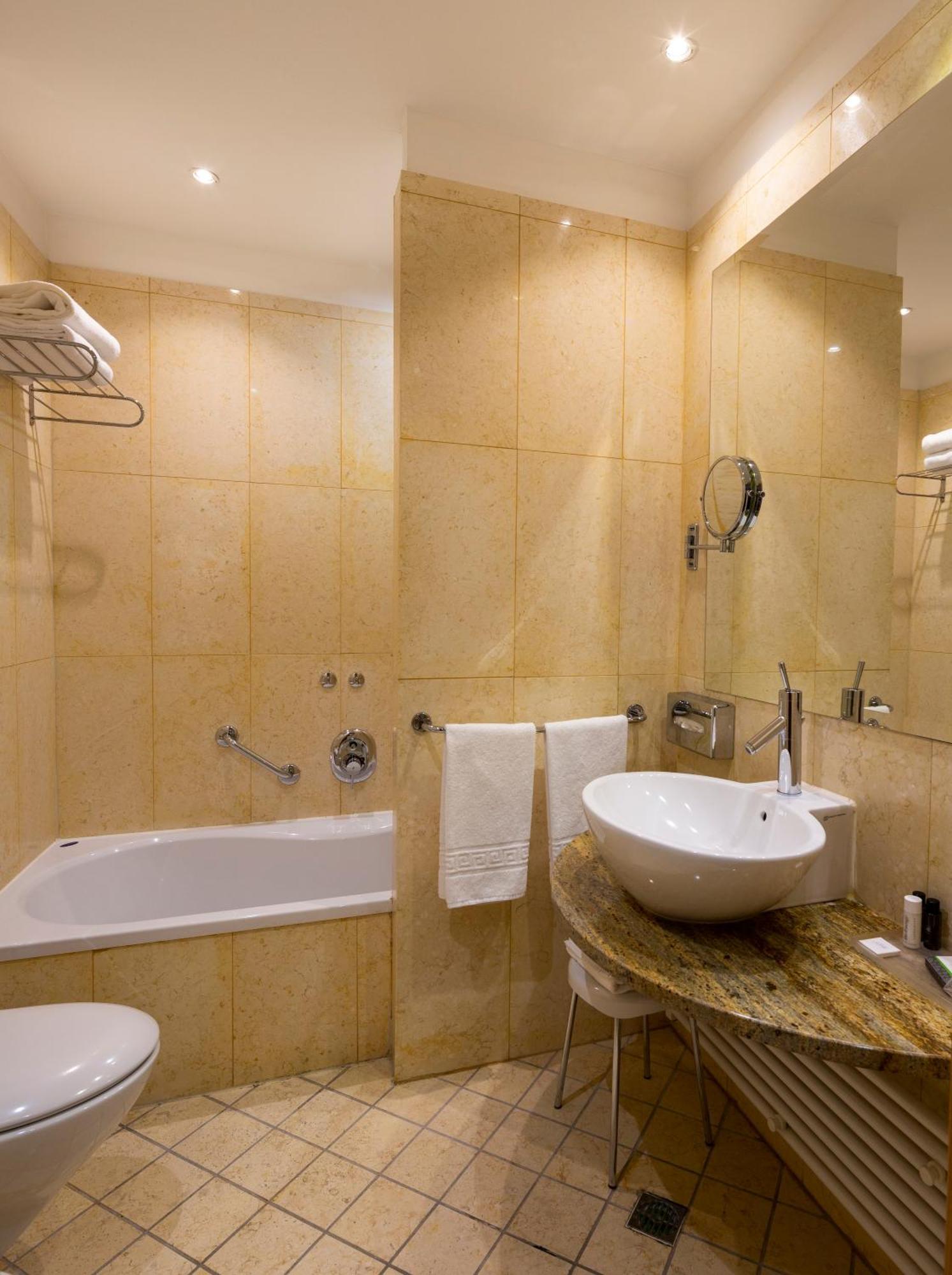 Hotel Crowne Plaza Padova, An Ihg 4*